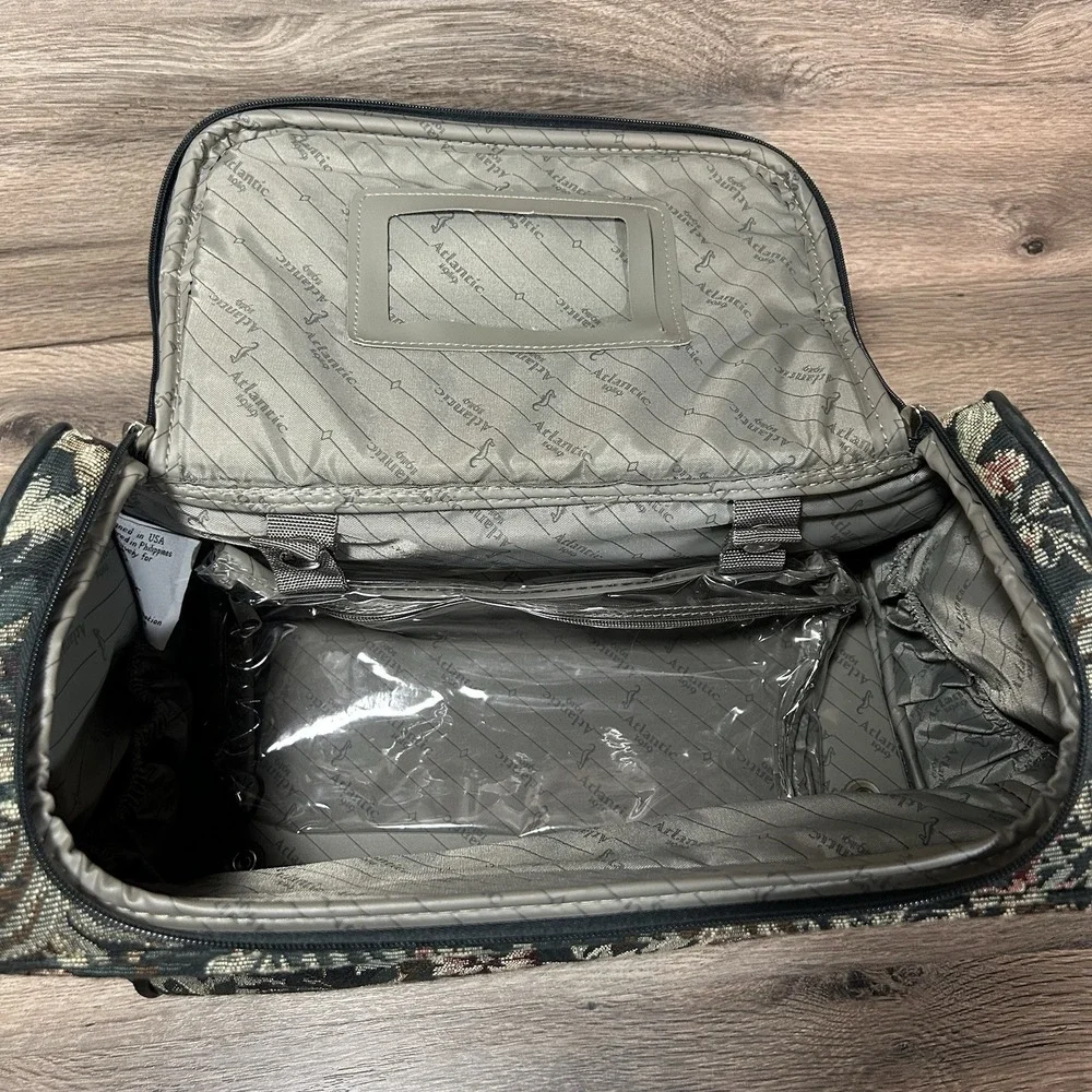 90's vintage Atlantic‎ floral tapestry luggage carry on 15in X 9in X 8in